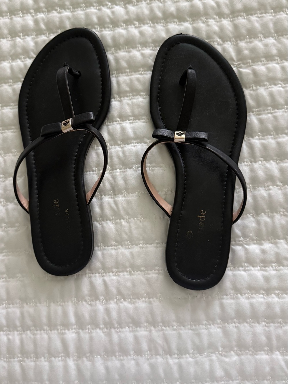Kate Spade Black Bow Toe-Post Sandals with Gold Accent size 7